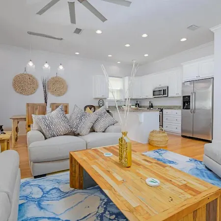 * Sugar Sands * Steps To Beach * Pool * Balconies *